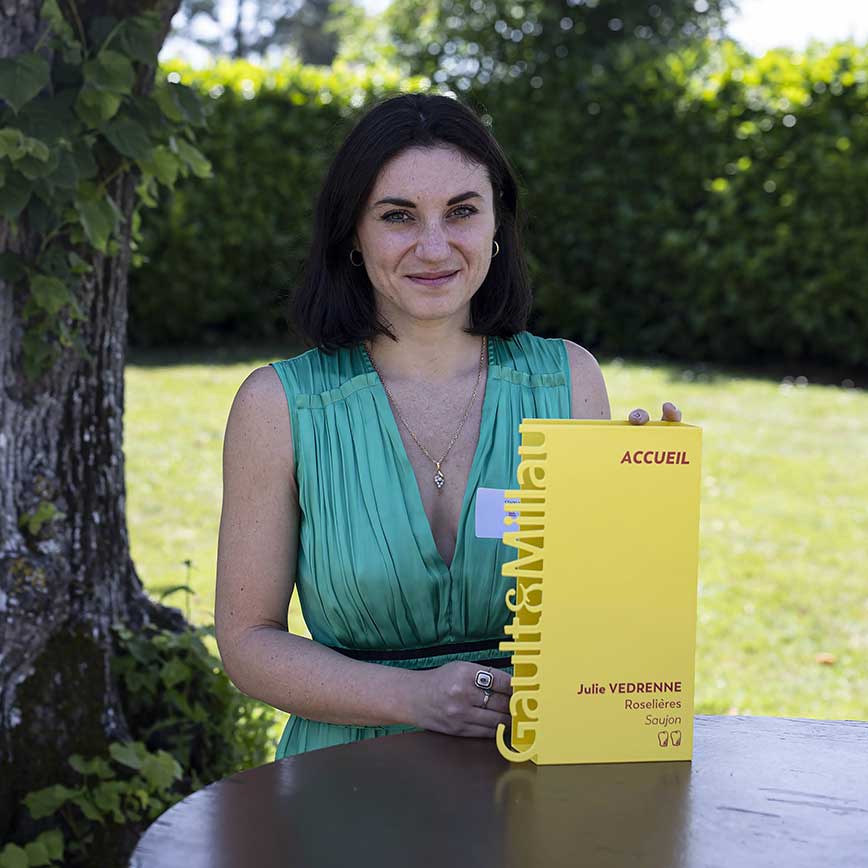 Titre Gault et Millau 2025 pour l'accueil © Hugo Clair Gault et Millau Roselières restaurant gastronomique à Saujon