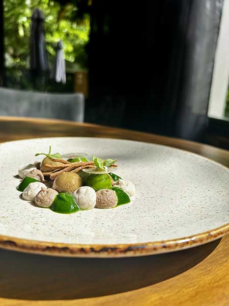 Déjeuner dans les vergers avec les Roselières restaurant gastronomique proche de Royan