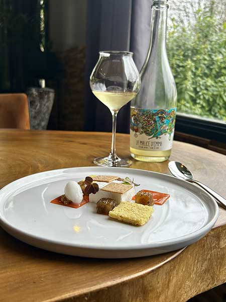 Déjeuner dans les vergers avec les Roselières restaurant gastronomique proche de Royan